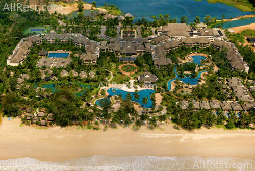 Le Meridien Khao Lak Beach Resort 